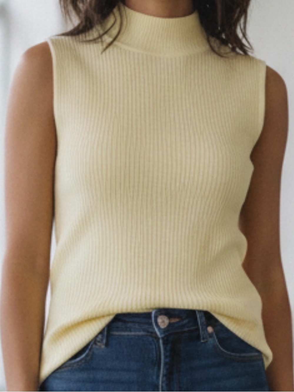 Dana Buchman Pale Pastel Yellow Ribbed Sleeveless Turtleneck Top Small NWOT